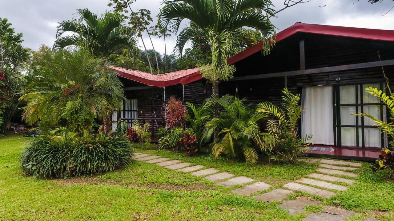 Hotel Tangara Arenal B&B La Fortuna Exterior photo